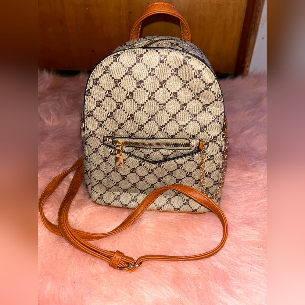 Three way casual handbag